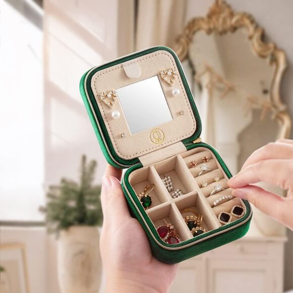 New Jewelry Box Compact Velvet Travel Small Elegant Convenient Storage Trinkets - Picture 2 of 4